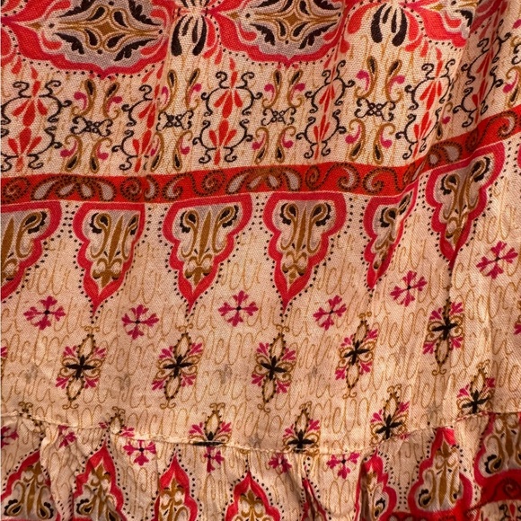 Rebellion Red and Cream Paisley Boho Asymmetrical Bell Sleeve Dress 100% Rayon - Picture 10 of 16